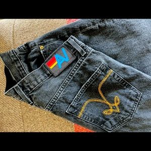 Aviator Nation Woman’s mid rise relaxed sucer jean. Vintage black